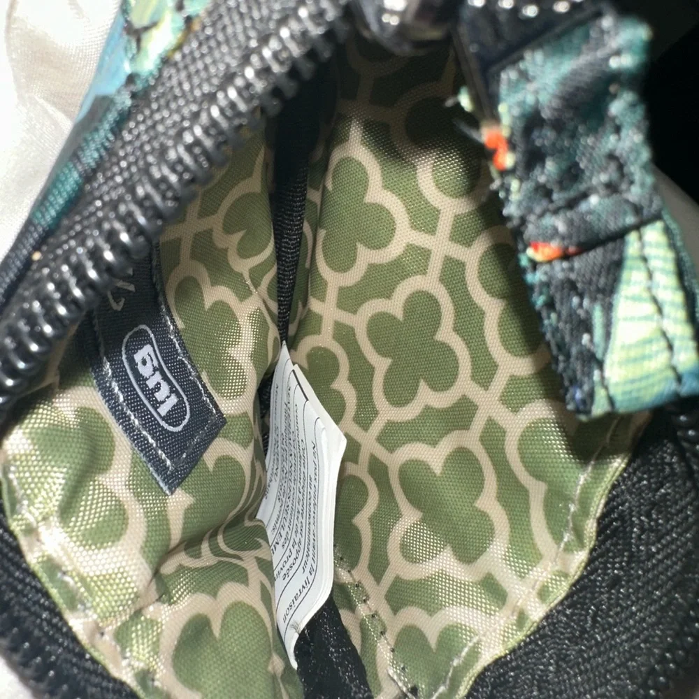 Lug Metro Wildlife Black Quilted Wallet with‎ Keychain NWT $33 MSRP